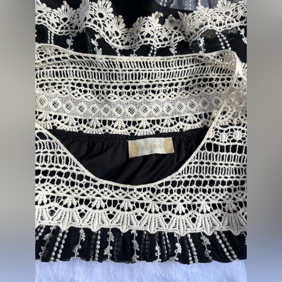 ALTARD STATE | W + B Crochet + Lace top - Picture 5 of 6